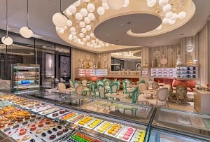 Bouchée Patisserie place picture